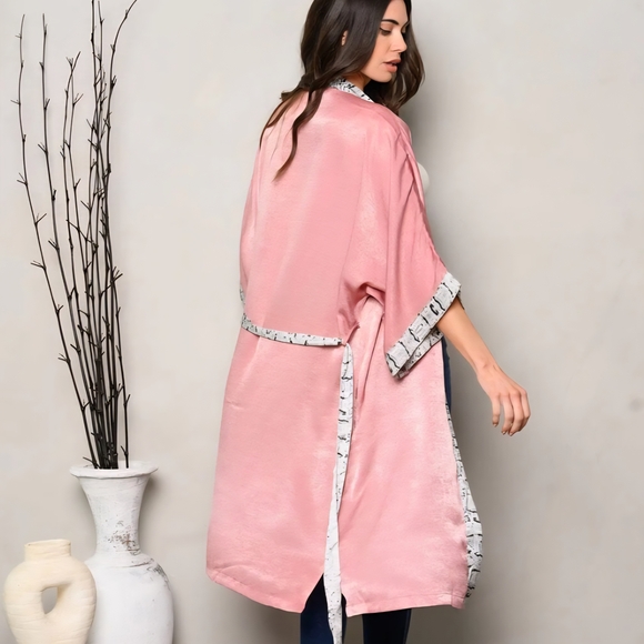 entro Other - E118 NWT Entro Pink Kimono Robe with Snake Print Accents Open Fron Tie Sm Md Lg
